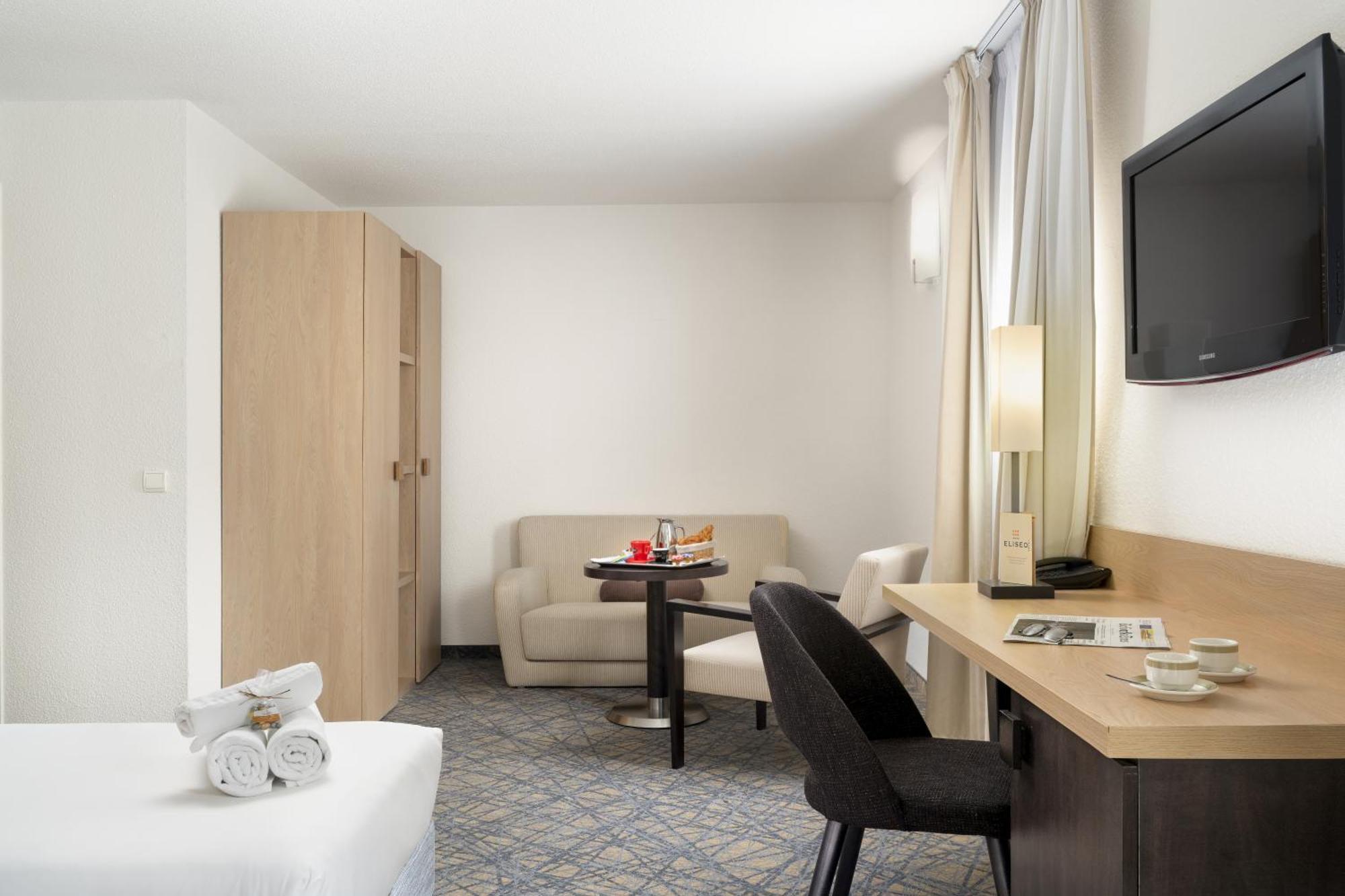 Hotel Eliseo Lourdes Exterior photo